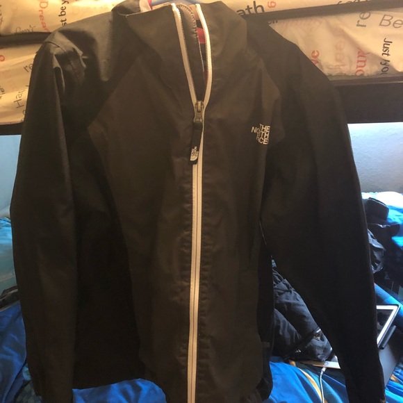 North face - Picture 1 of 2